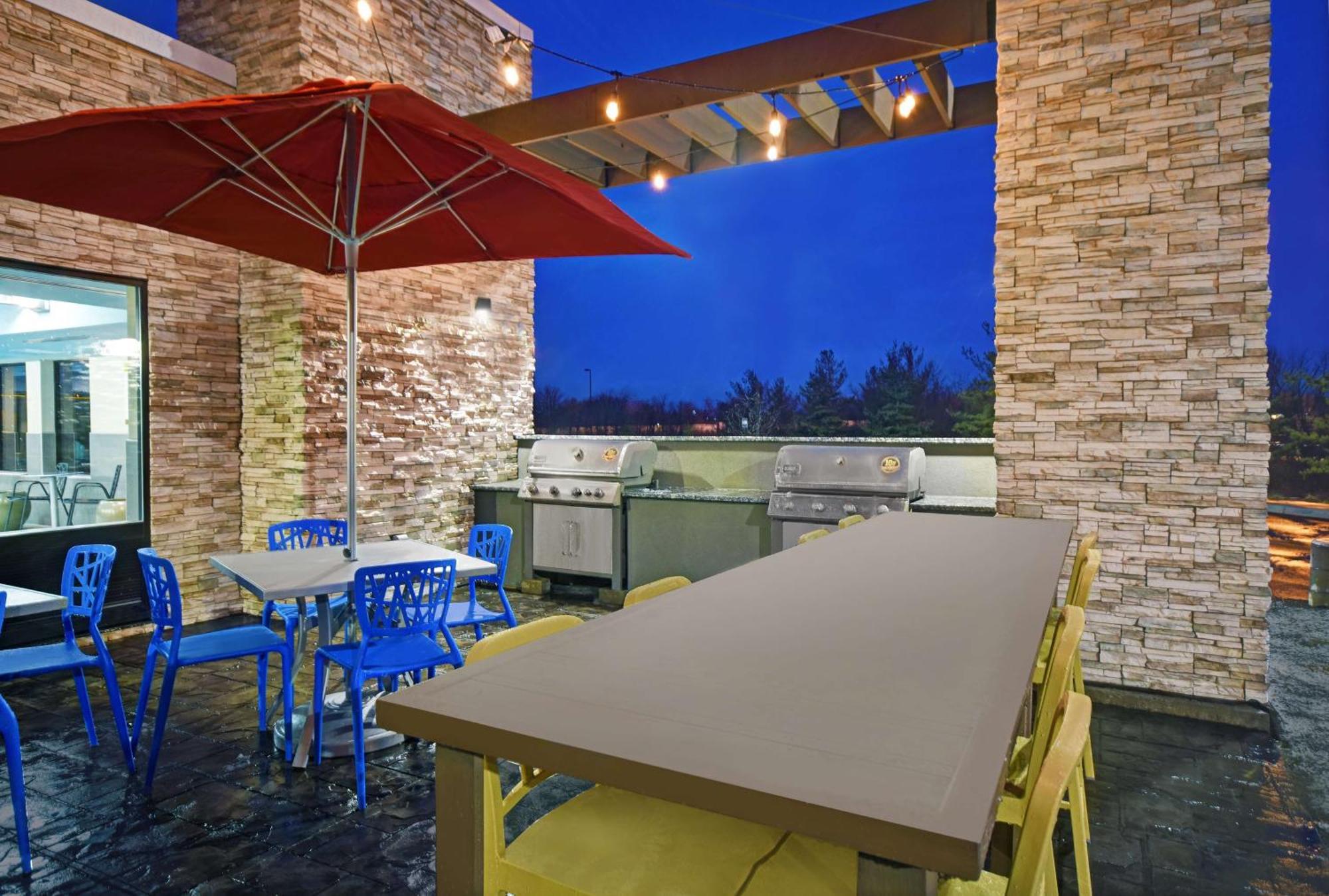 Home2 Suites By Hilton Springdale Cincinnati Экстерьер фото